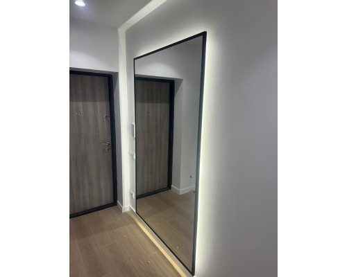 Oglinda LED pentru hol / antreu T-4