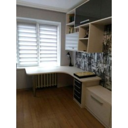 Угловой письменный стол для школьника T-54