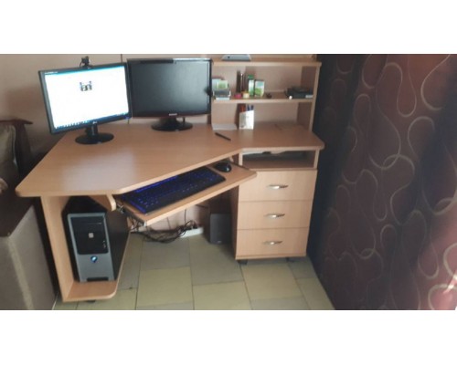 Masa pentru calculator T-5