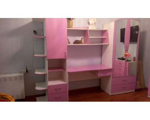 Письменный стол для девочки T-13