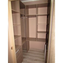 Угловая гардеробная комната  T-11