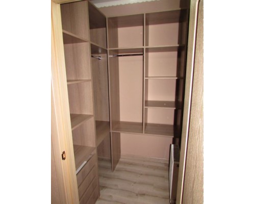 Угловая гардеробная комната  T-11