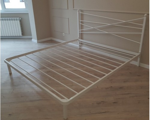 Белая кованая кровать T-76