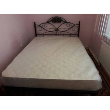Pat din fier forjat negru Lungime-2m, Latime-1,4m . (T-37)