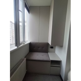 Dulap la balcon cu banchetă T-75