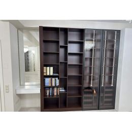 Шкаф с витриной  T-69