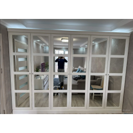 Шкаф в неоклассическом стиле Т-67